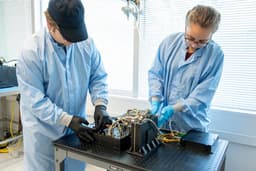 Квантовая сеть выходит на орбиту: Boeing испытывает наземный прототип для космической миссии